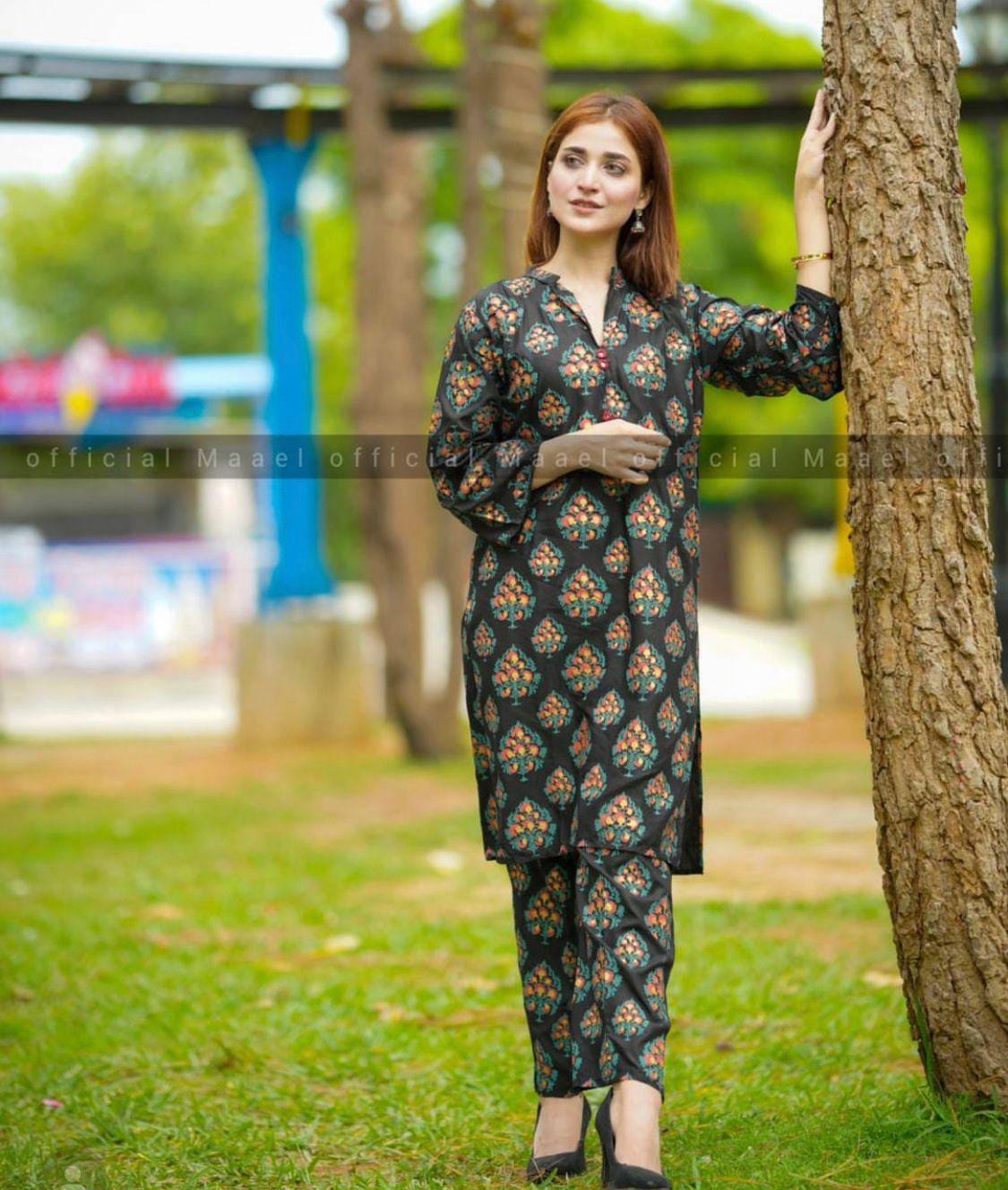 2 Pcs Women's Stitched Lawn Printed Suit